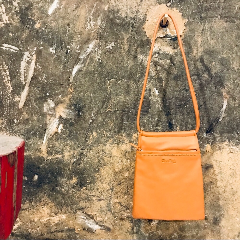 Vintage camel butterscotch shoulder flap bag